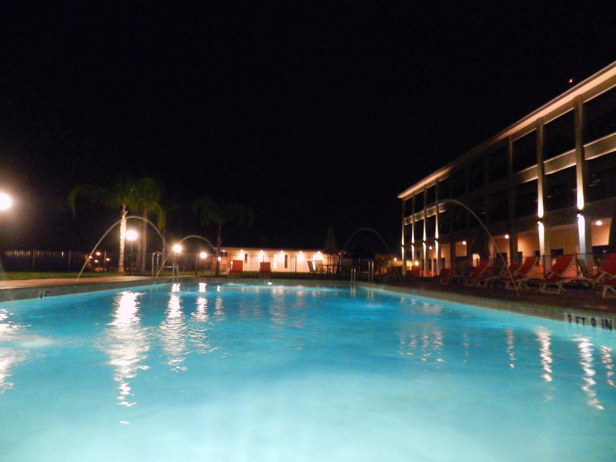 Key West Resort - Lake Dora Tavares Buitenkant foto