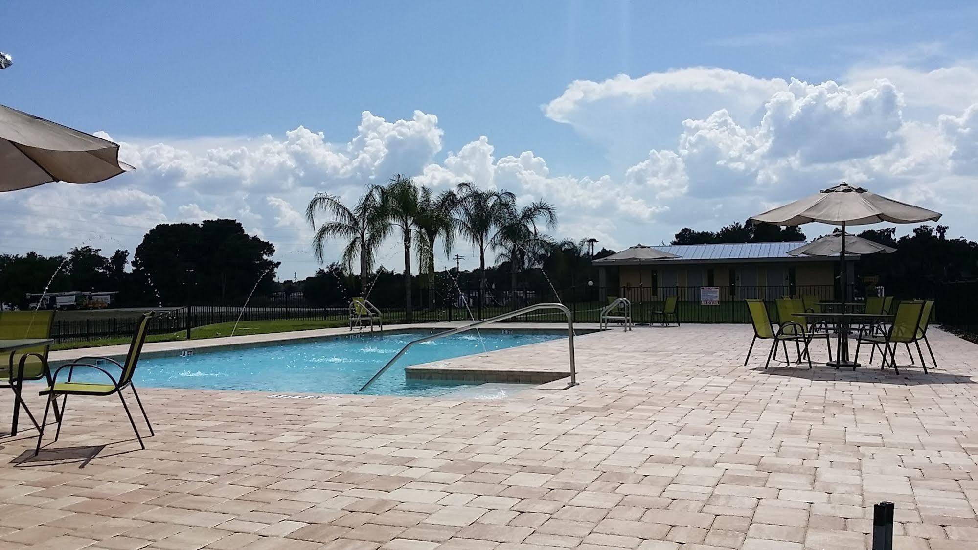Key West Resort - Lake Dora Tavares Buitenkant foto